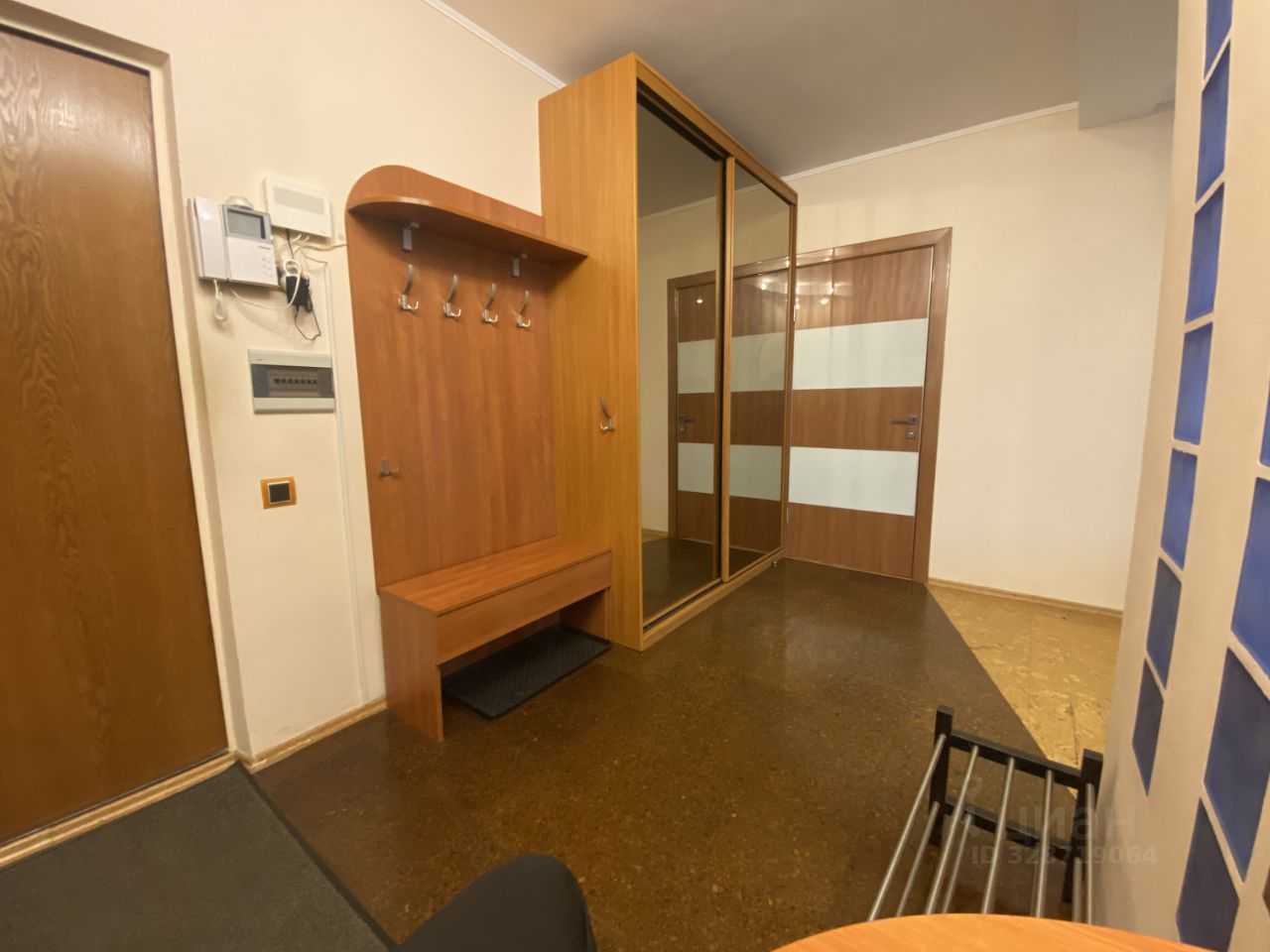 2-комнатная квартира, 67 м² — фотография 2
