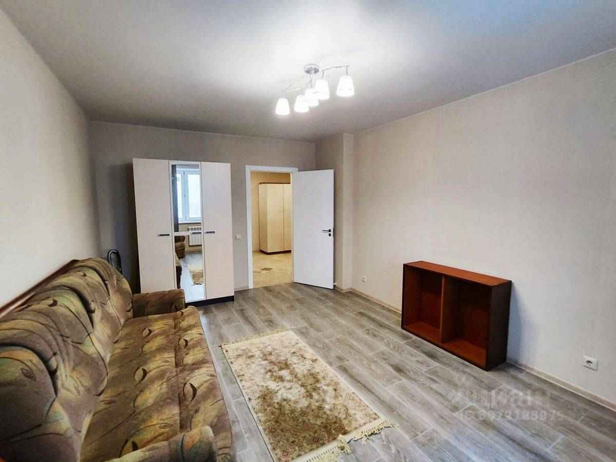 2-комнатная квартира, 68 м² — фотография 3