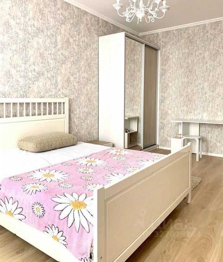 2-комнатная квартира, 79 м² — фотография 2