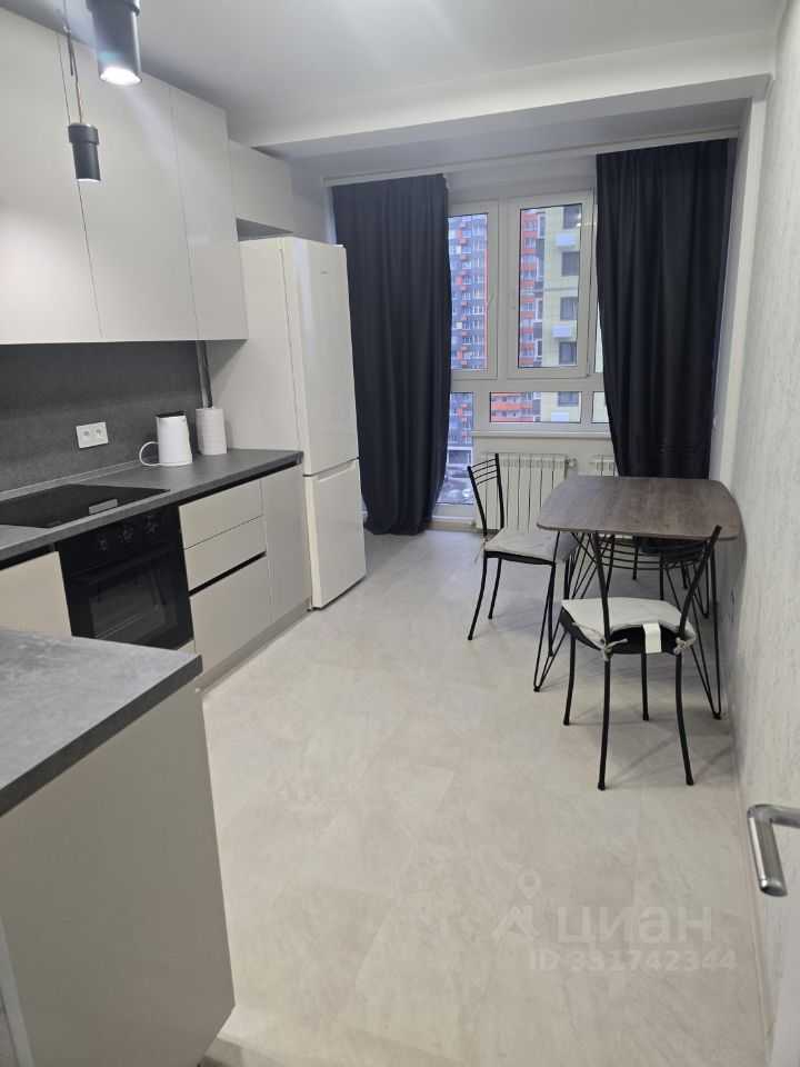 1-комнатная квартира, 42 м² — фотография 2