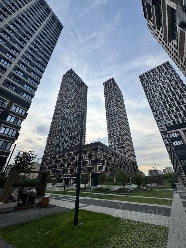 2-комнатная квартира, 55 м² — фотография 2