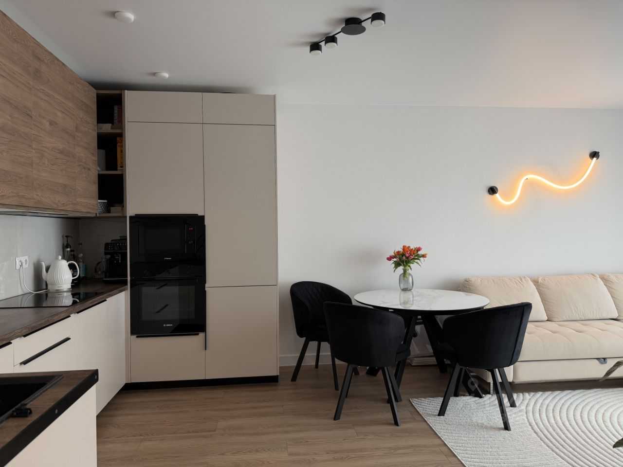 2-комнатная квартира, 60 м² — фотография 2