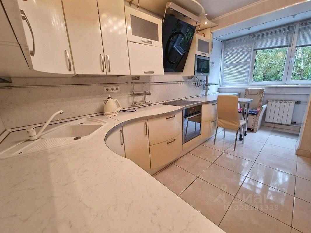 2-комнатная квартира, 55 м² — фотография 3