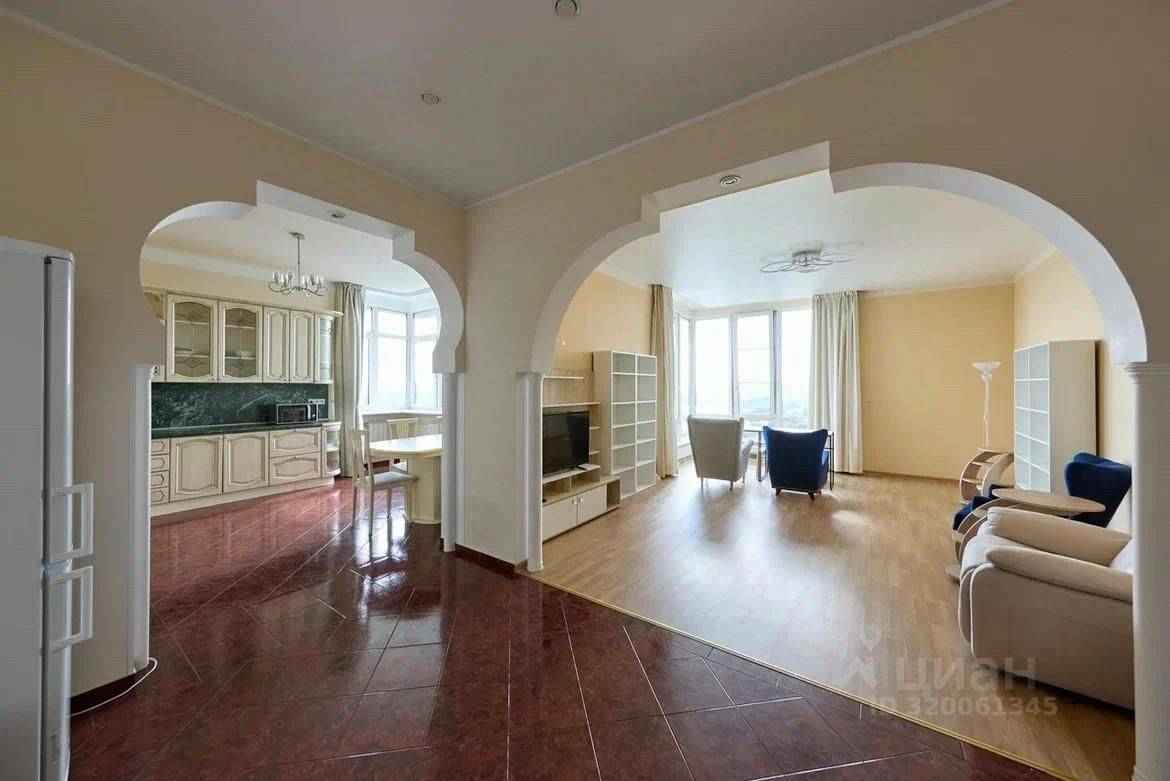 4-комнатная квартира, 150 м² — фотография 3