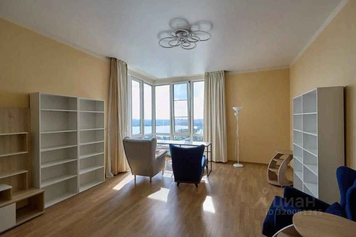 4-комнатная квартира, 150 м² — фотография 2