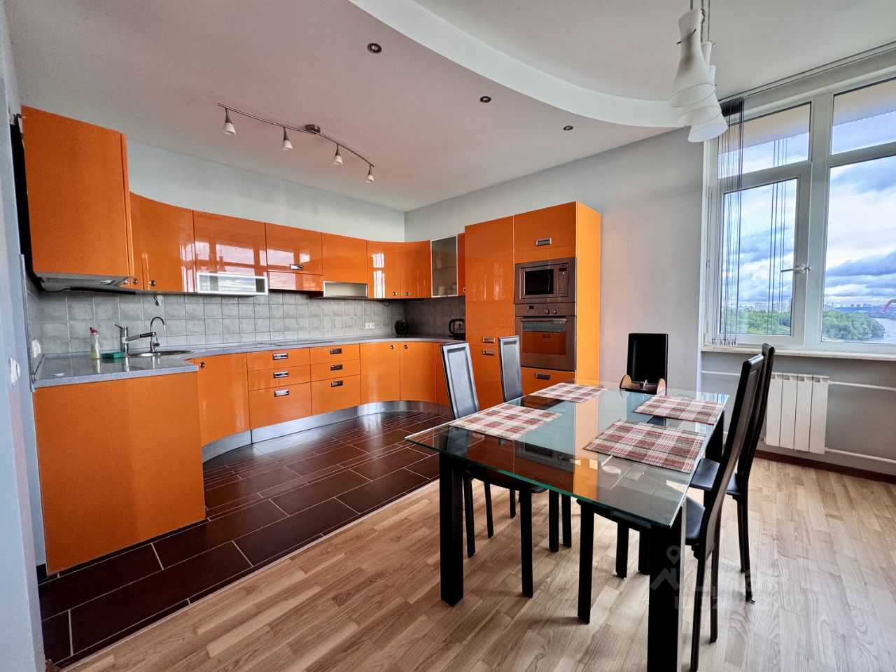 4-комнатная квартира, 155 м² — фотография 2