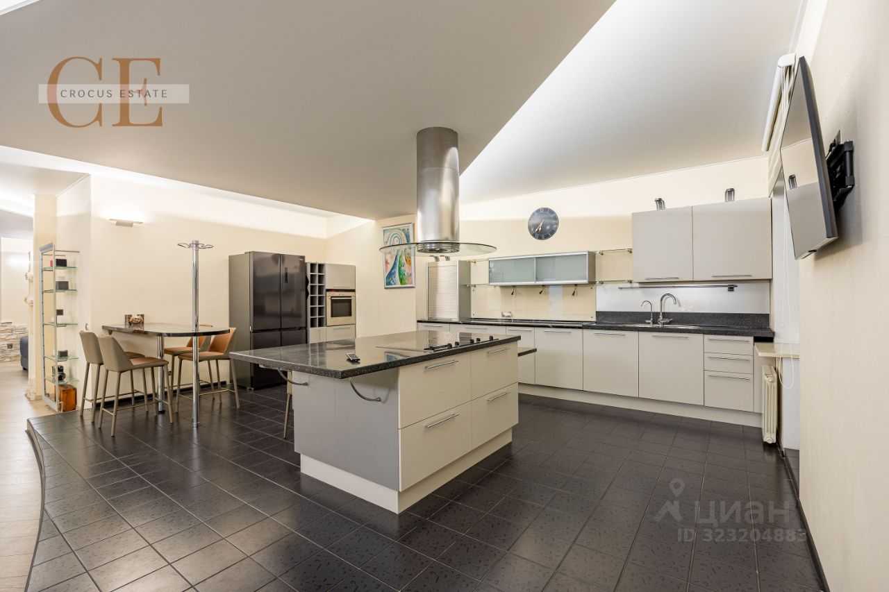 4-комнатная квартира, 249 м²