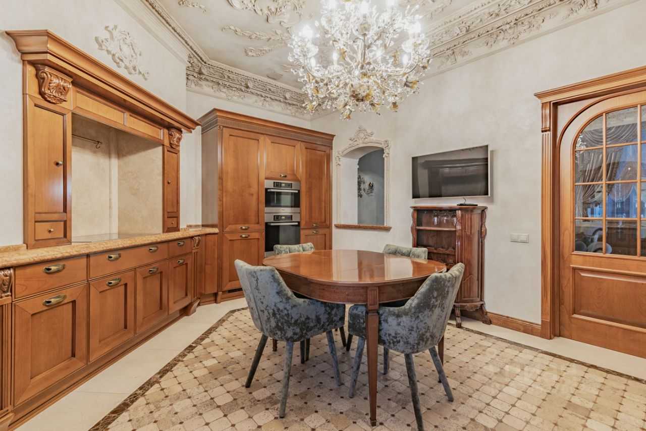 3-комнатная квартира, 275 м² — фотография 2