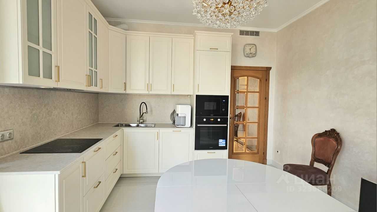 4-комнатная квартира, 145 м² — фотография 3