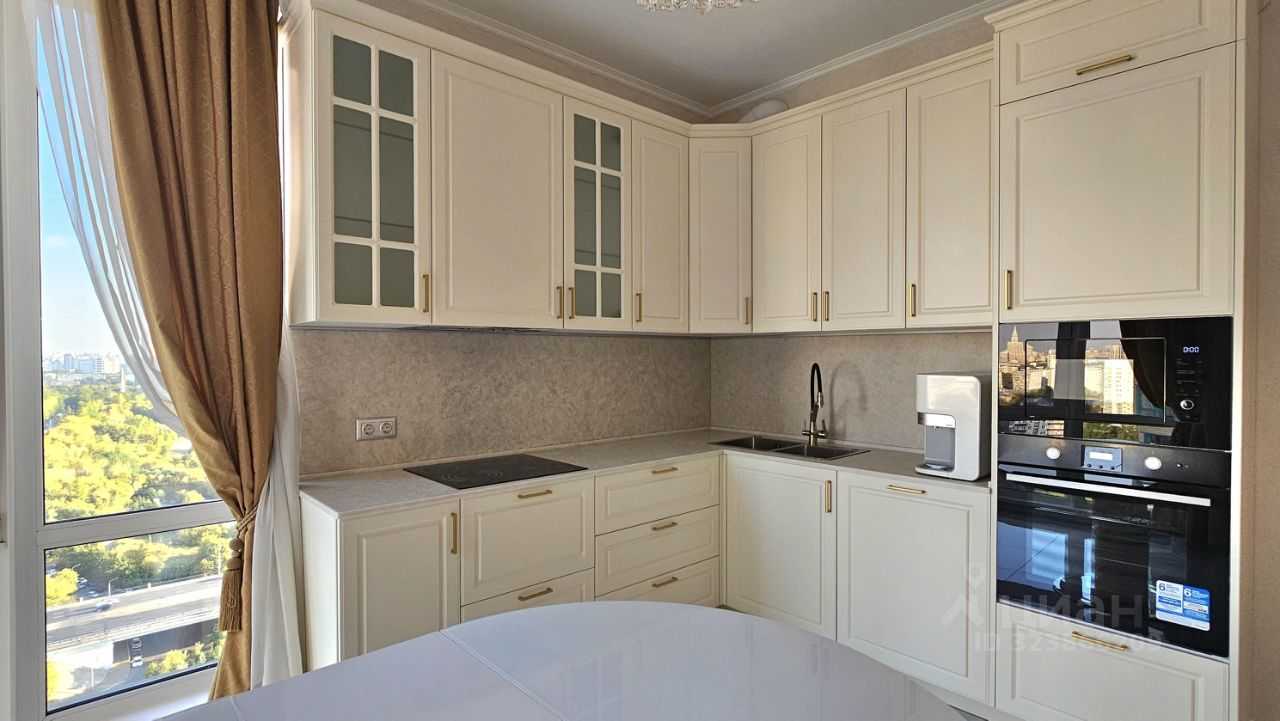 4-комнатная квартира, 145 м² — фотография 2
