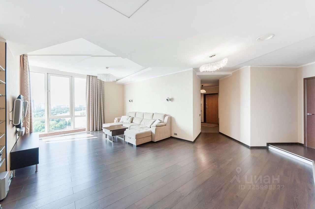 4-комнатная квартира, 190 м² — фотография 2