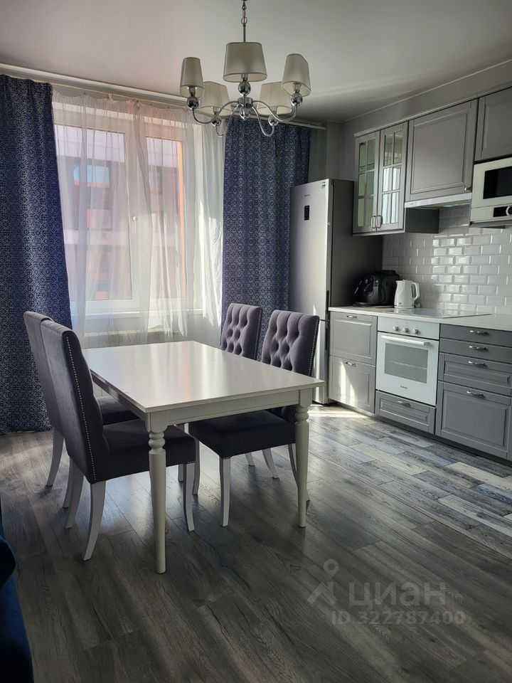 4-комнатная квартира, 90 м²