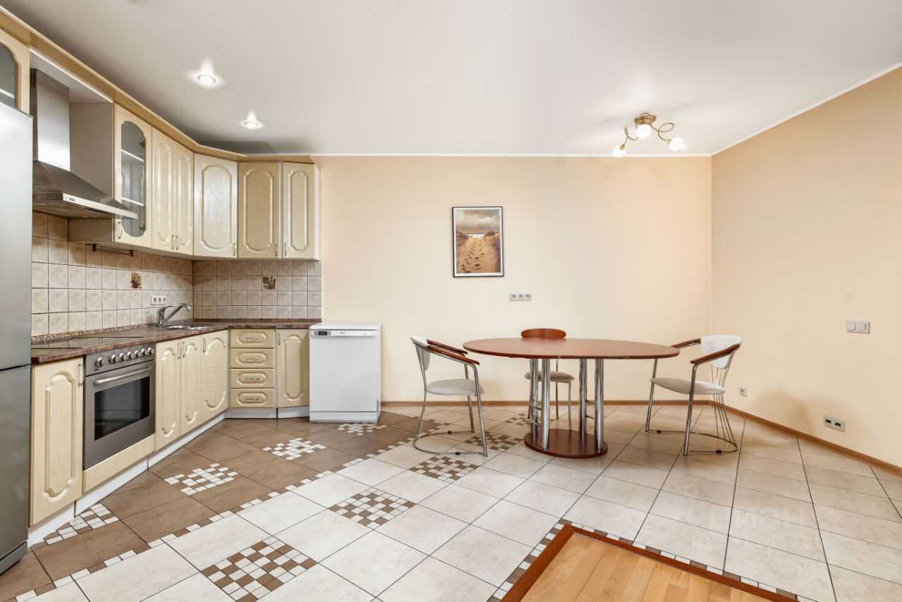 3-комнатная квартира, 106 м² — фотография 3