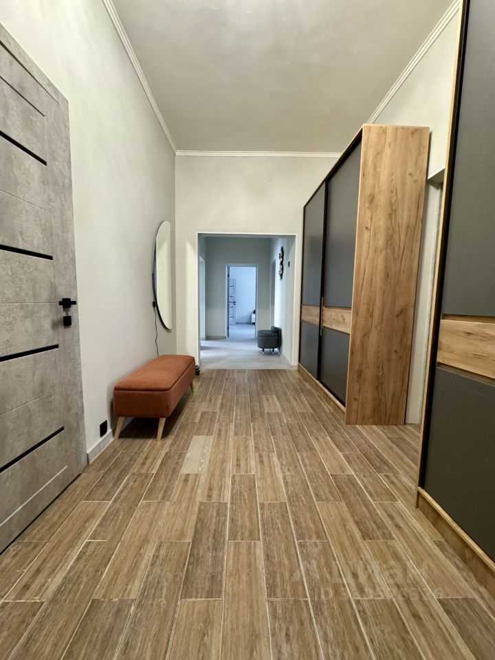 5-комнатная квартира, 145 м²