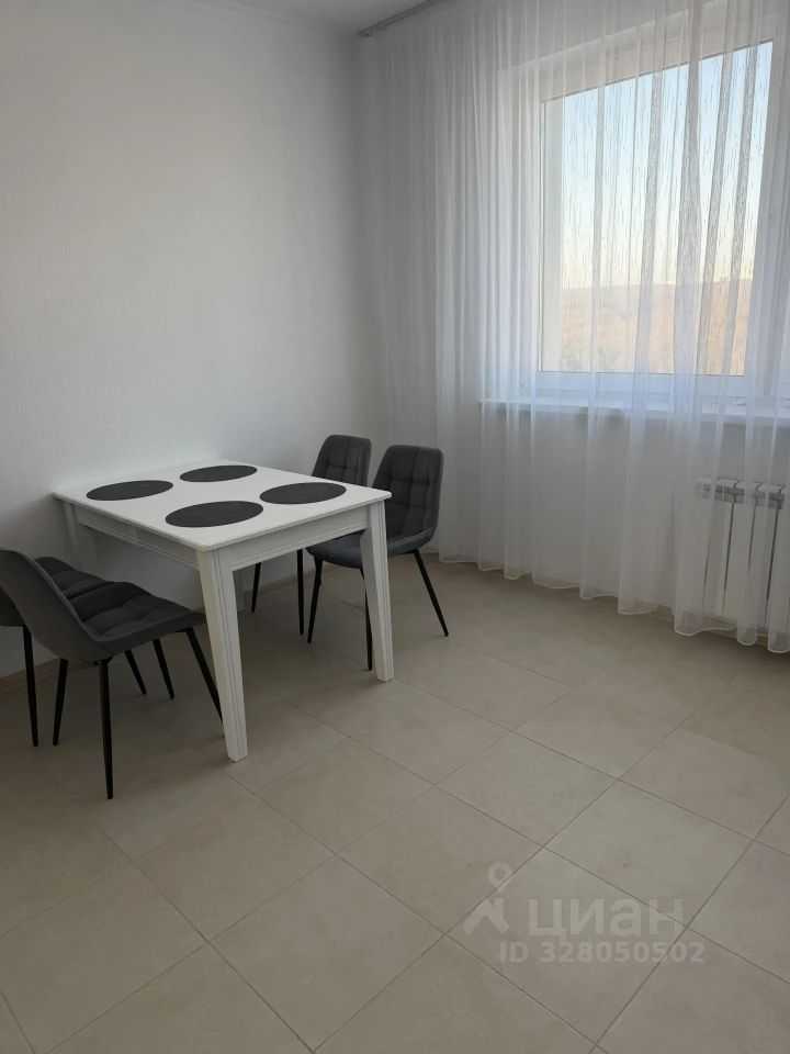 4-комнатная квартира, 98 м² — фотография 3