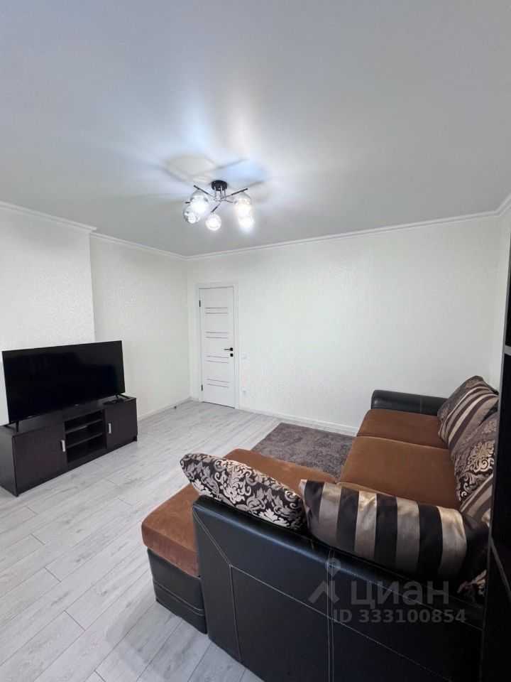 2-комнатная квартира, 63,7 м² — фотография 2