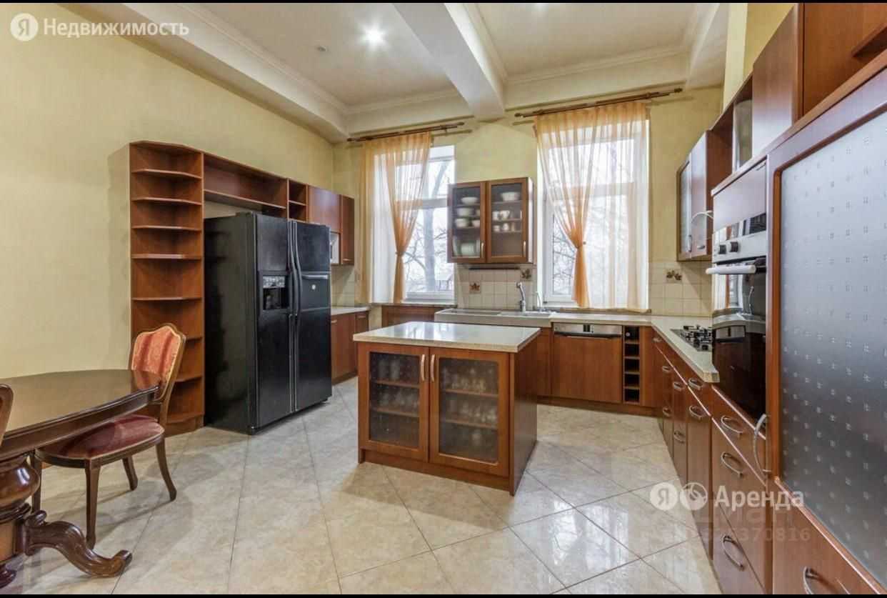 4-комнатная квартира, 200 м² — фотография 2