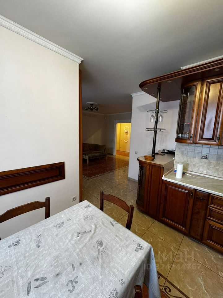 4-комнатная квартира, 115 м² — фотография 2