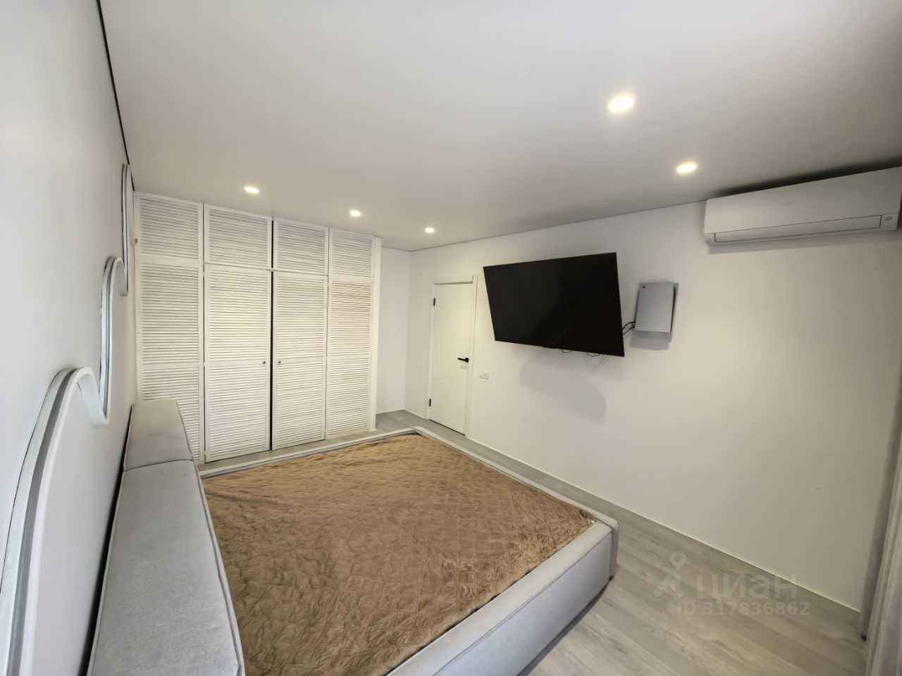 2-комнатная квартира, 56 м² — фотография 2