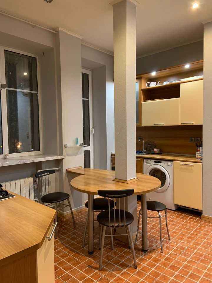 4-комнатная квартира, 90 м²