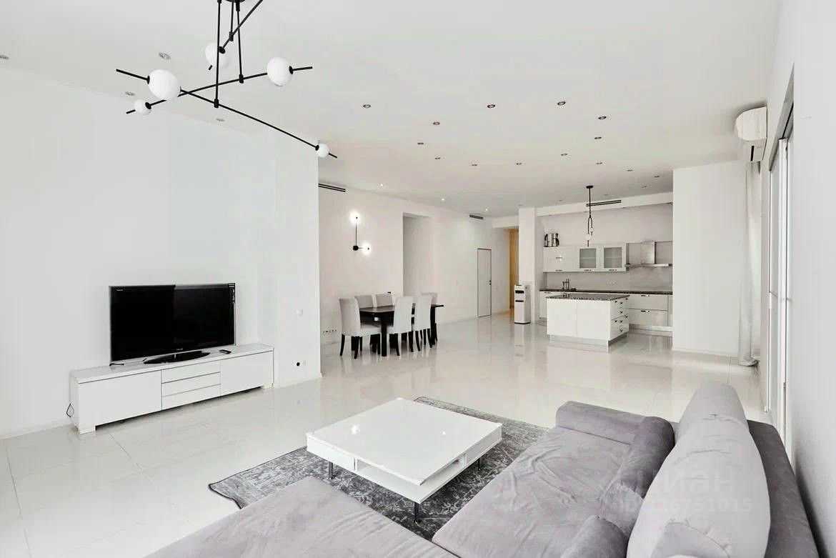 4-комнатная квартира, 165 м² — фотография 2