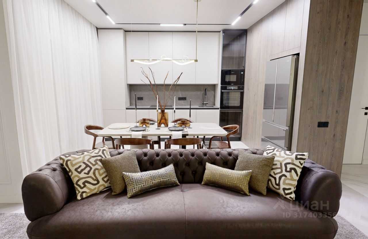 4-комнатная квартира, 136 м² — фотография 2