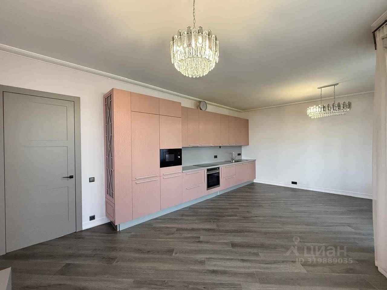 4-комнатная квартира, 140 м²