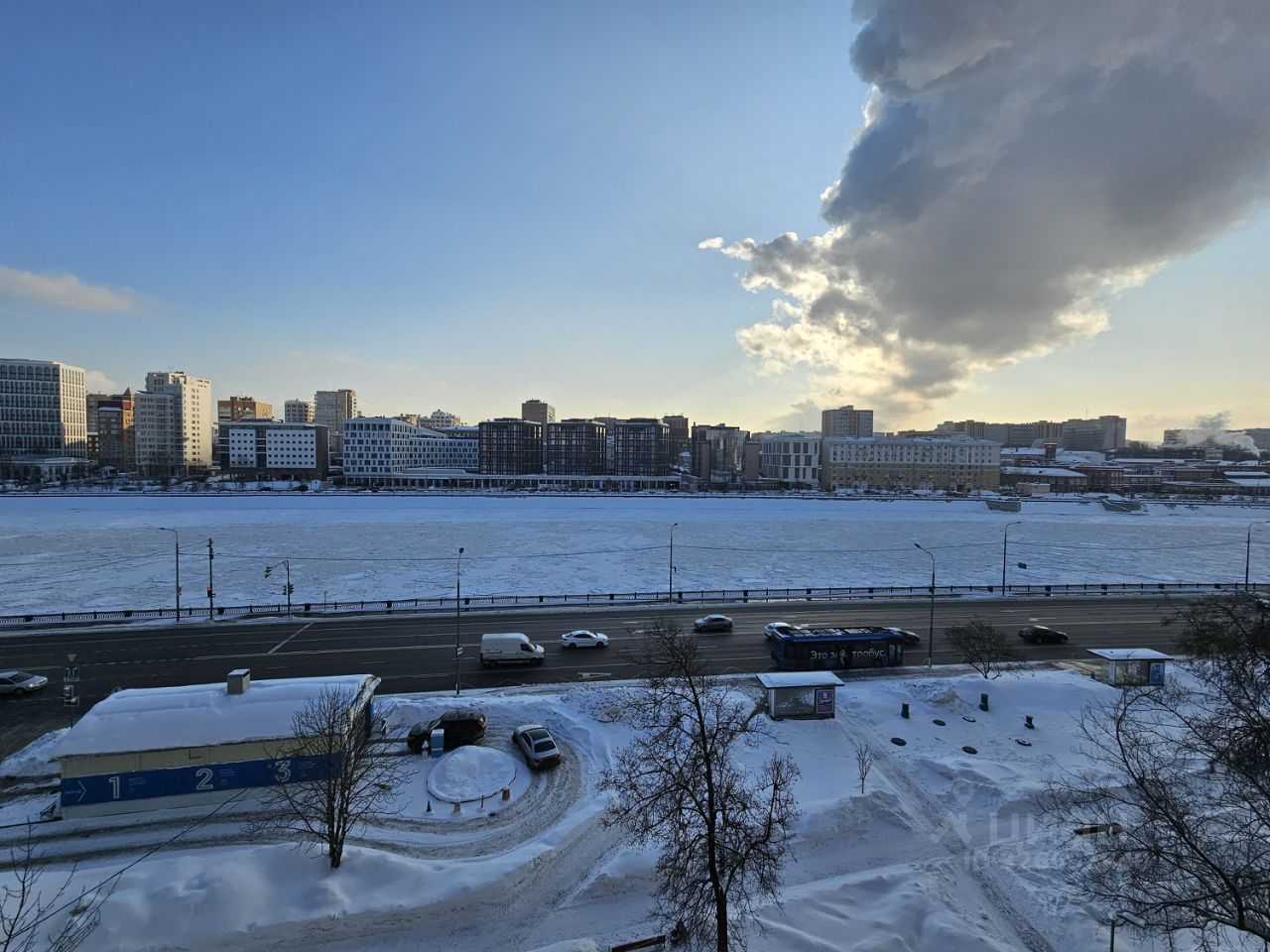 4-комнатная квартира, 104 м² — фотография 2