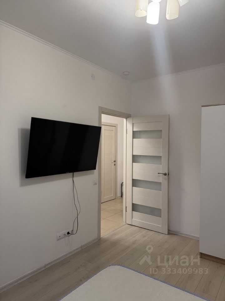 2-комнатная квартира, 67 м² — фотография 2