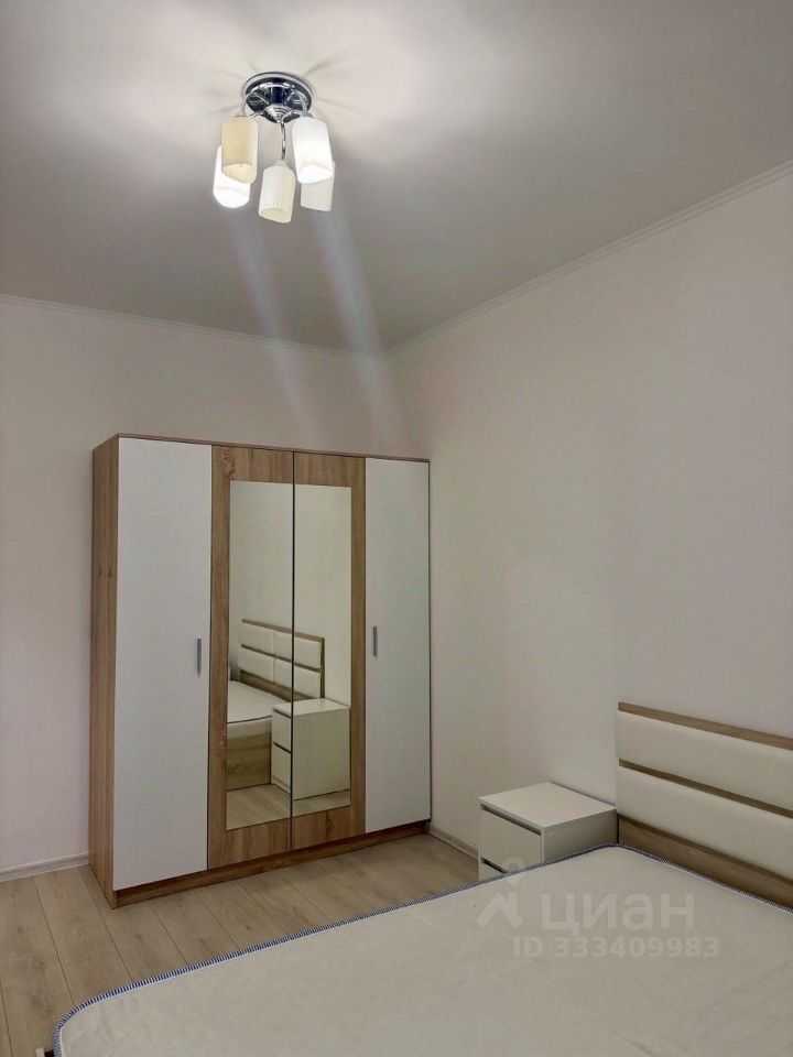 2-комнатная квартира, 67 м² — фотография 3