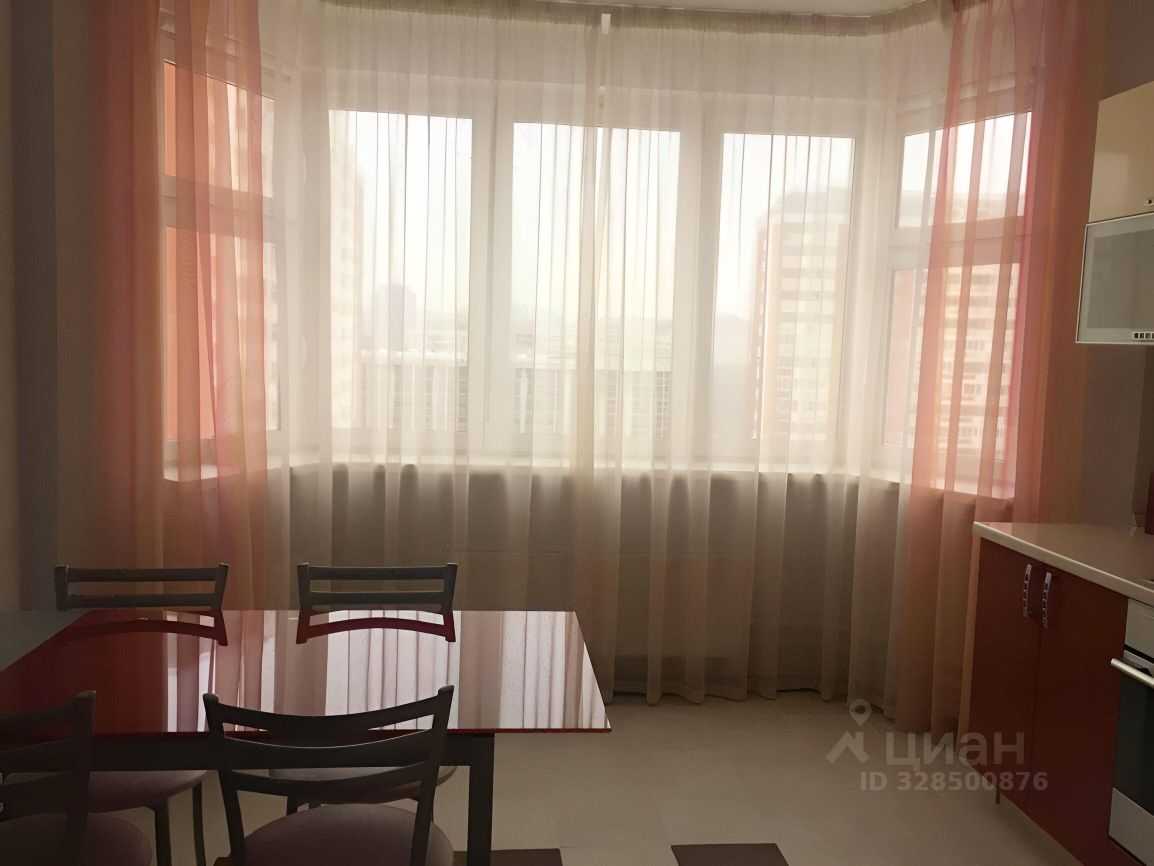 2-комнатная квартира, 60,5 м² — фотография 2