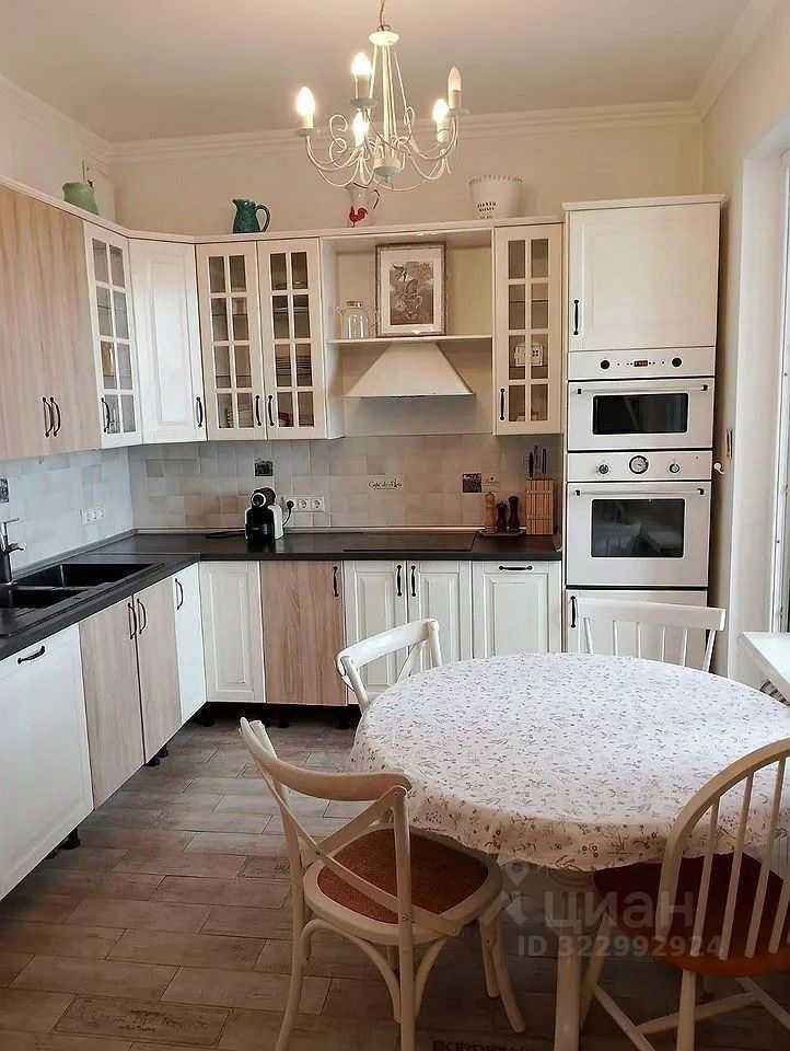 4-комнатная квартира, 137 м²