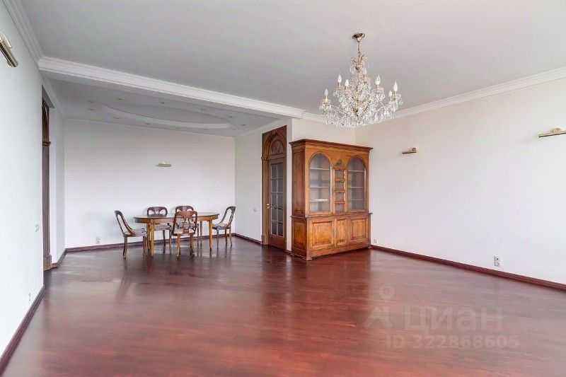 4-комнатная квартира, 140 м² — фотография 3