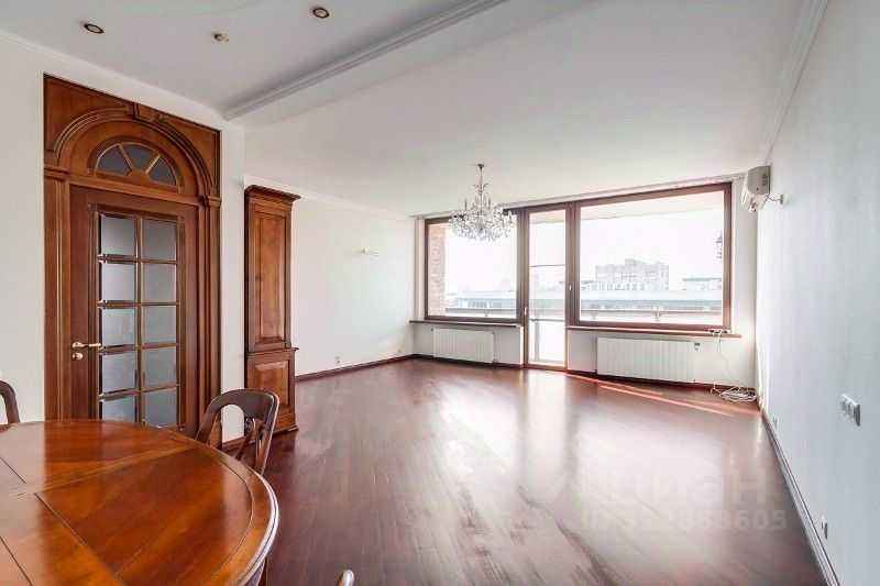 4-комнатная квартира, 140 м² — фотография 2