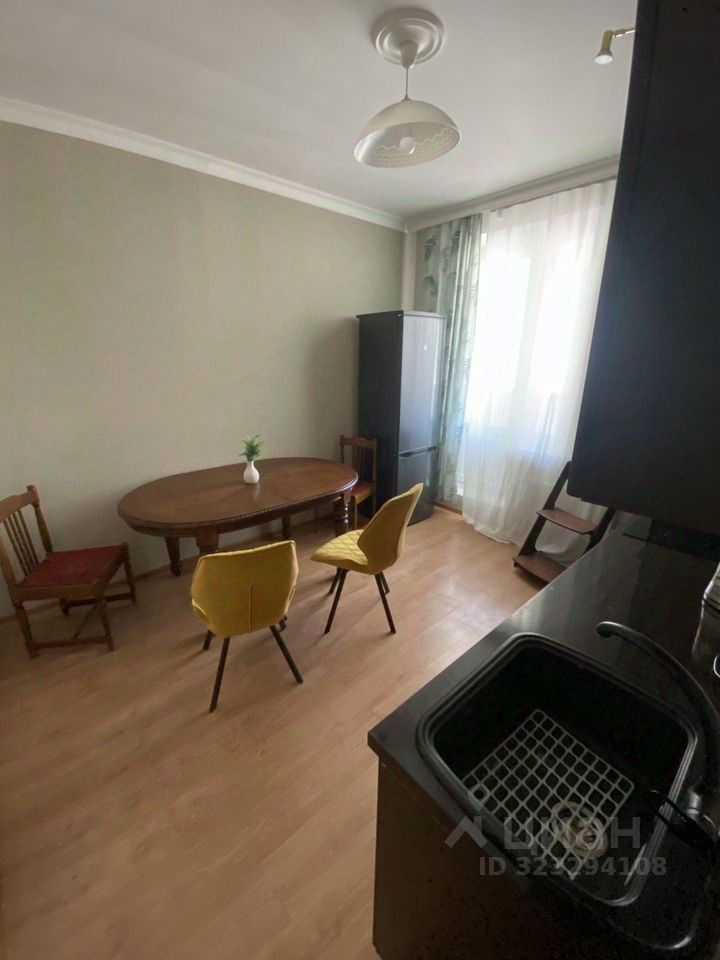 3-комнатная квартира, 84 м² — фотография 2