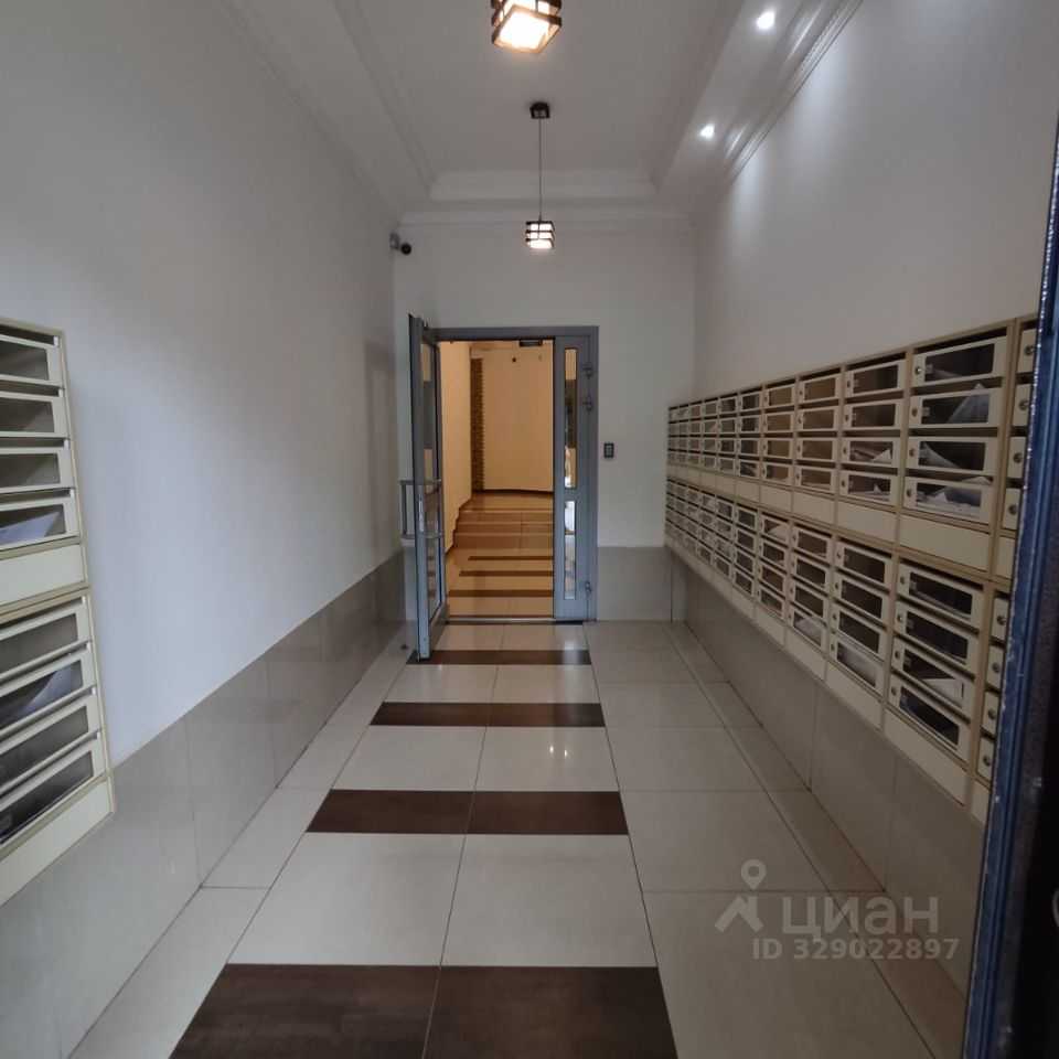2-комнатная квартира, 70 м² — фотография 2