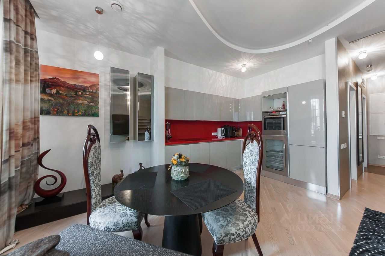 2-комнатная квартира, 90 м² — фотография 3