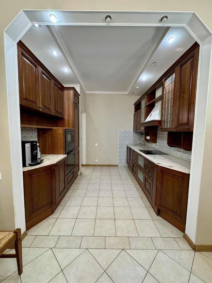 4-комнатная квартира, 160 м² — фотография 3
