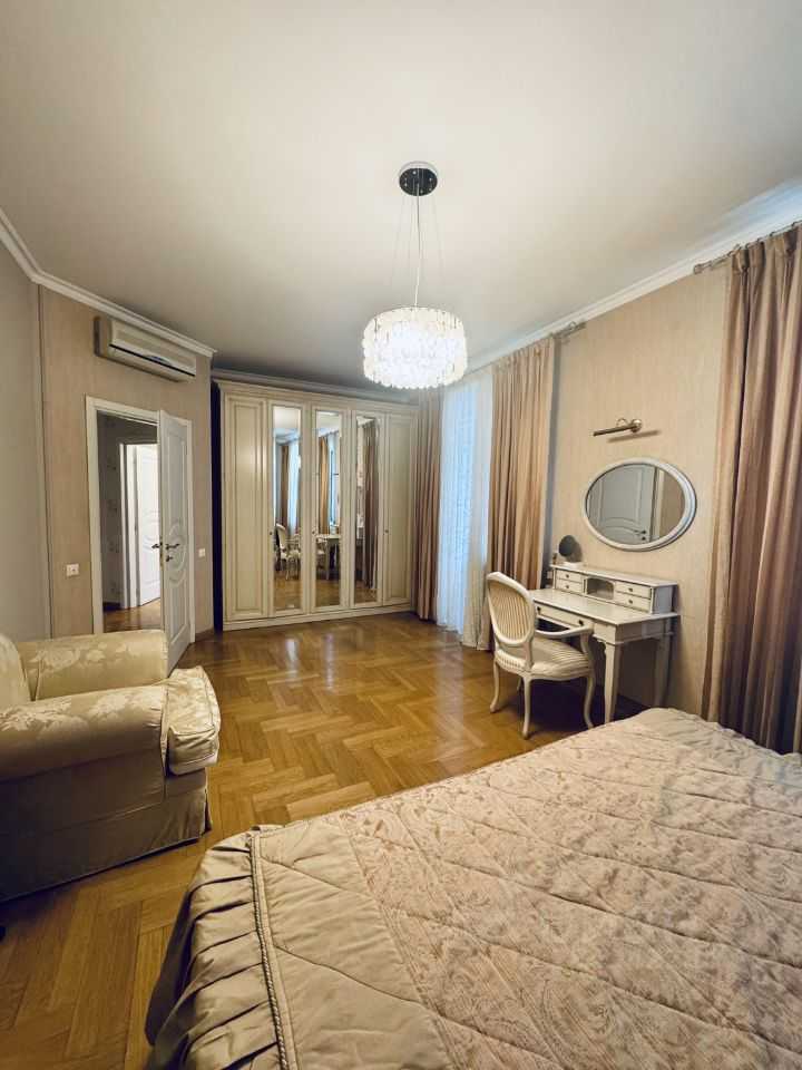 4-комнатная квартира, 160 м²