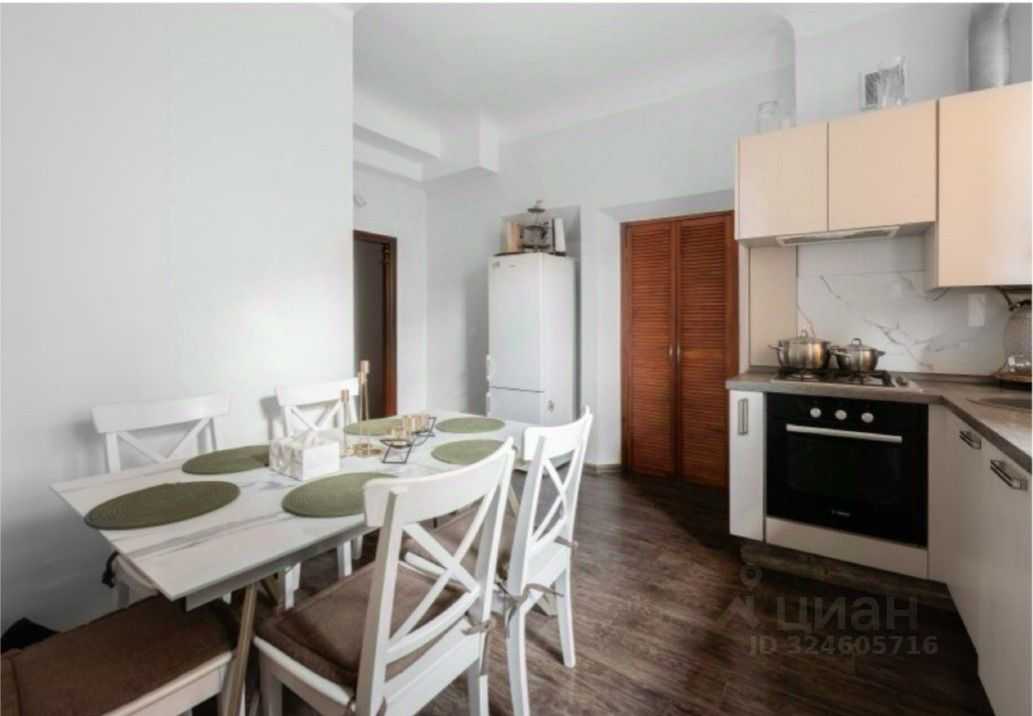 4-комнатная квартира, 112 м² — фотография 2