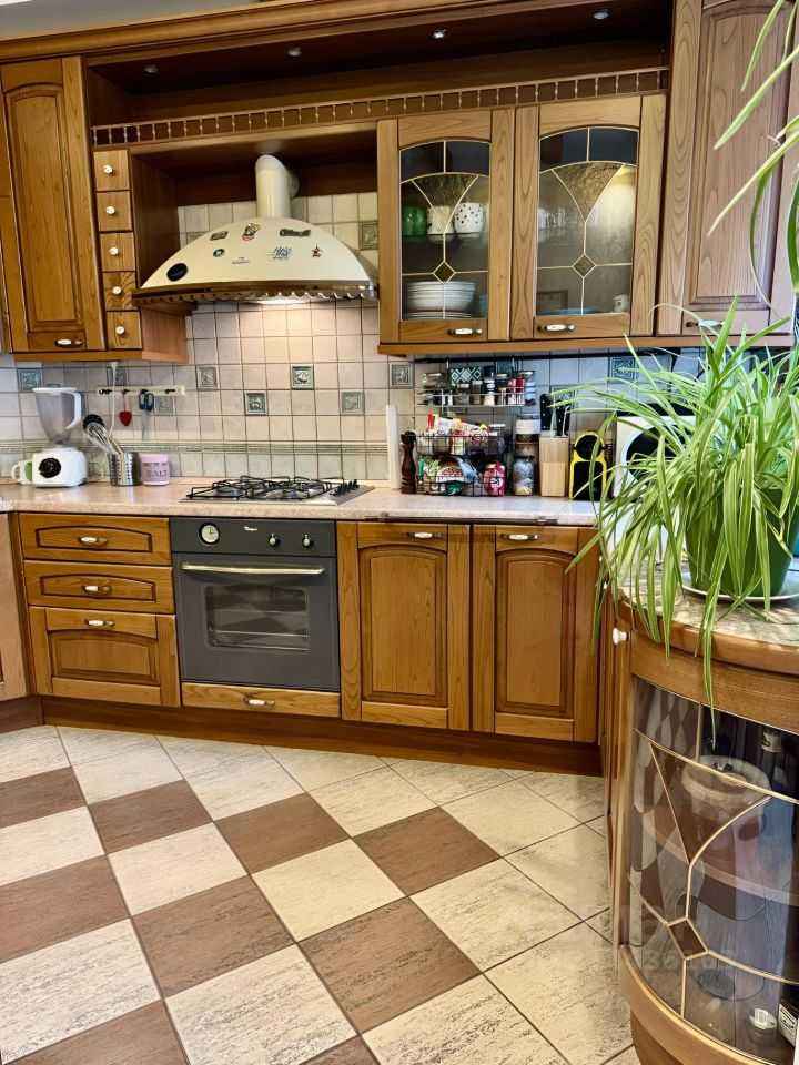4-комнатная квартира, 111 м² — фотография 3