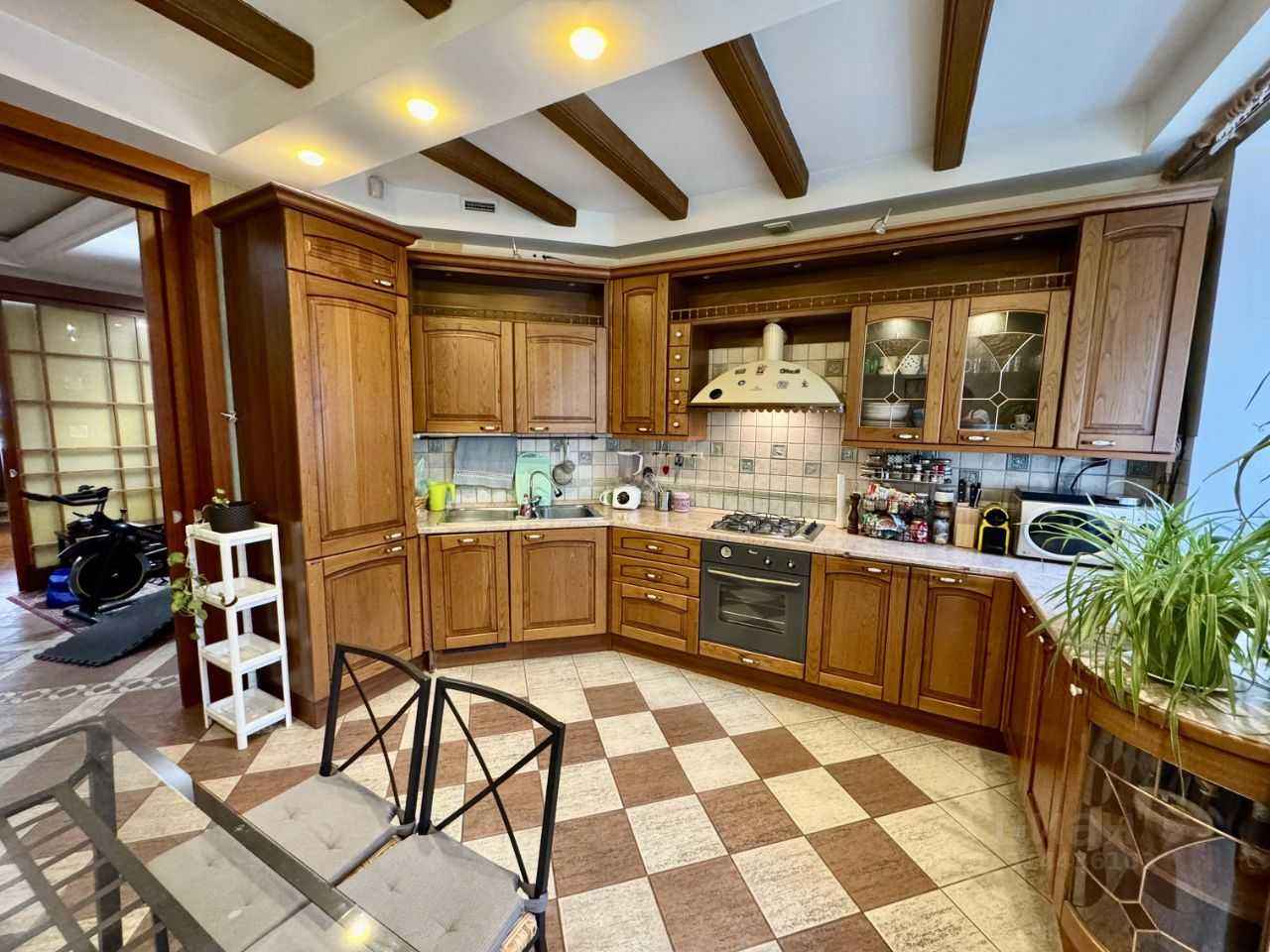 4-комнатная квартира, 111 м²