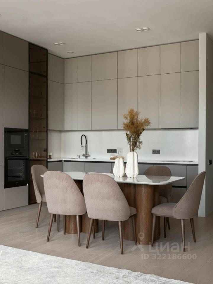 4-комнатная квартира, 132 м² — фотография 3