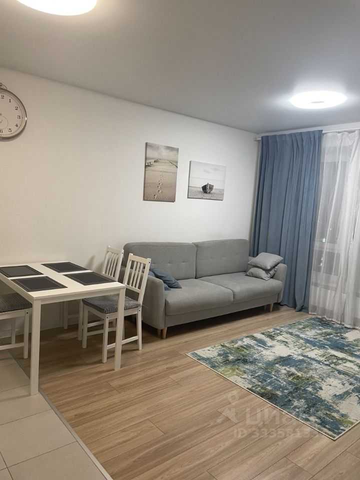 1-комнатная квартира, 42 м² — фотография 2