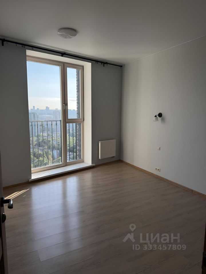 2-комнатная квартира, 67 м² — фотография 3