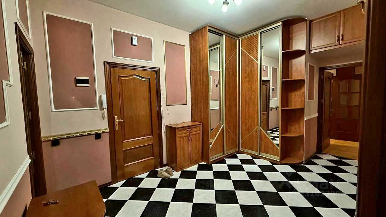 2-комнатная квартира, 80 м² — фотография 2
