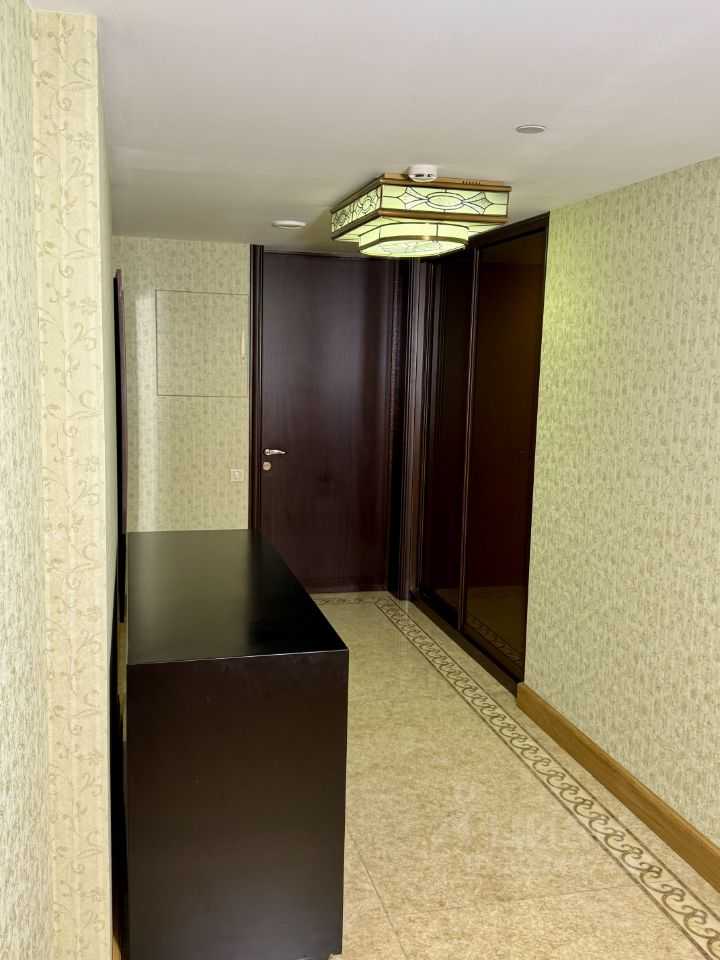1-комнатная квартира, 101 м² — фотография 3