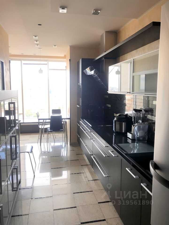 4-комнатная квартира, 145 м² — фотография 2