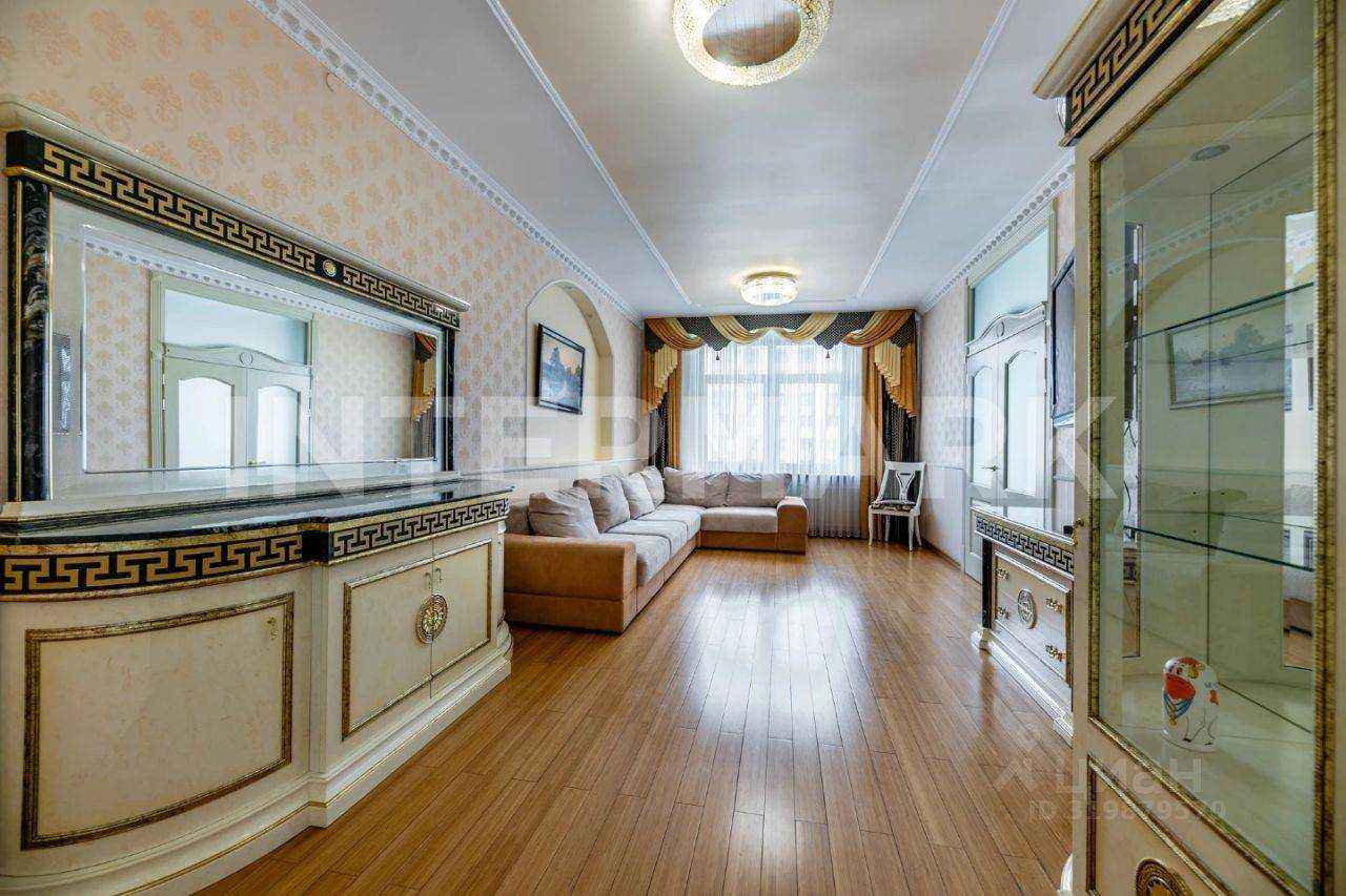5-комнатная квартира, 183 м²