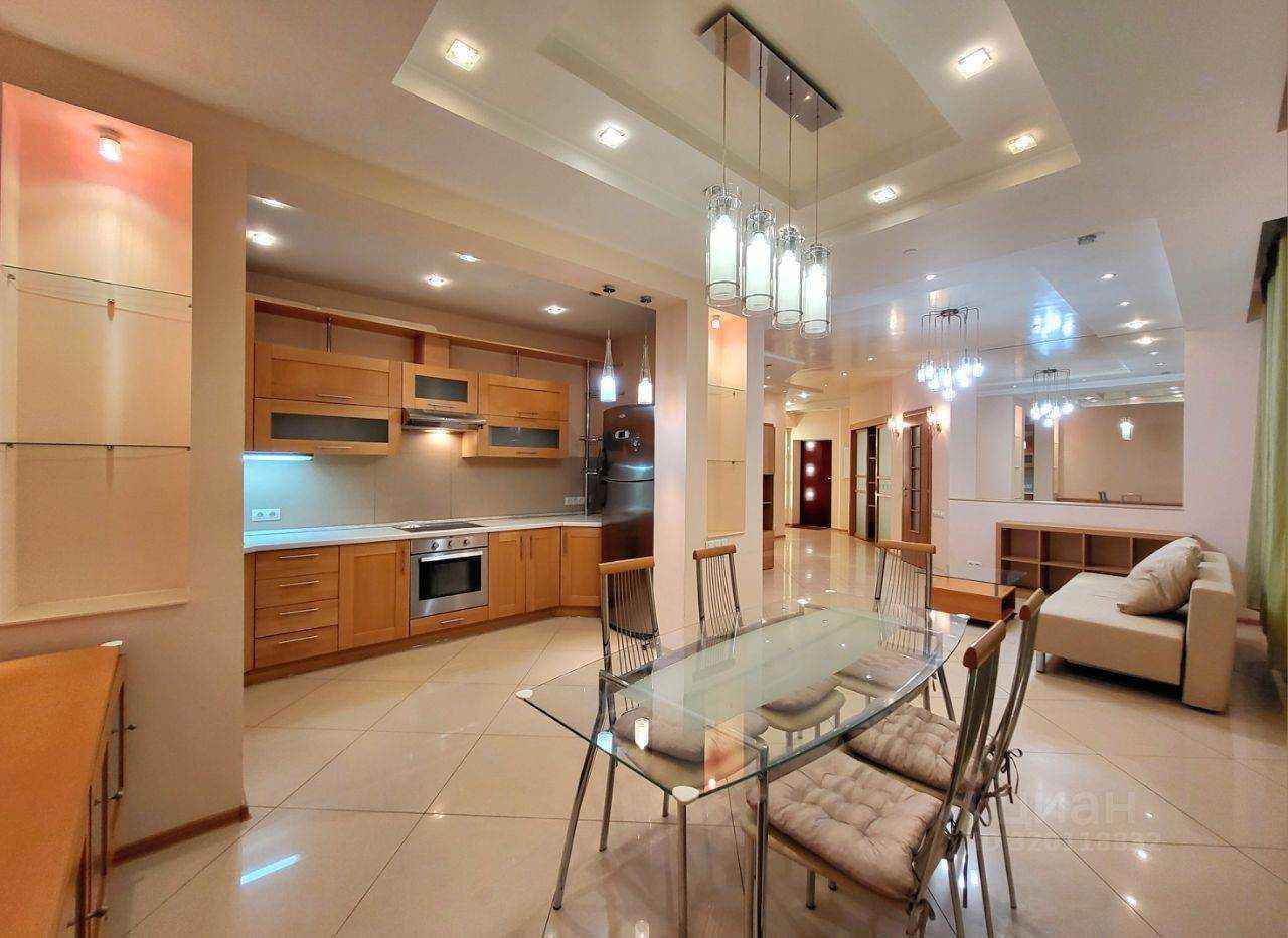 4-комнатная квартира, 120 м²
